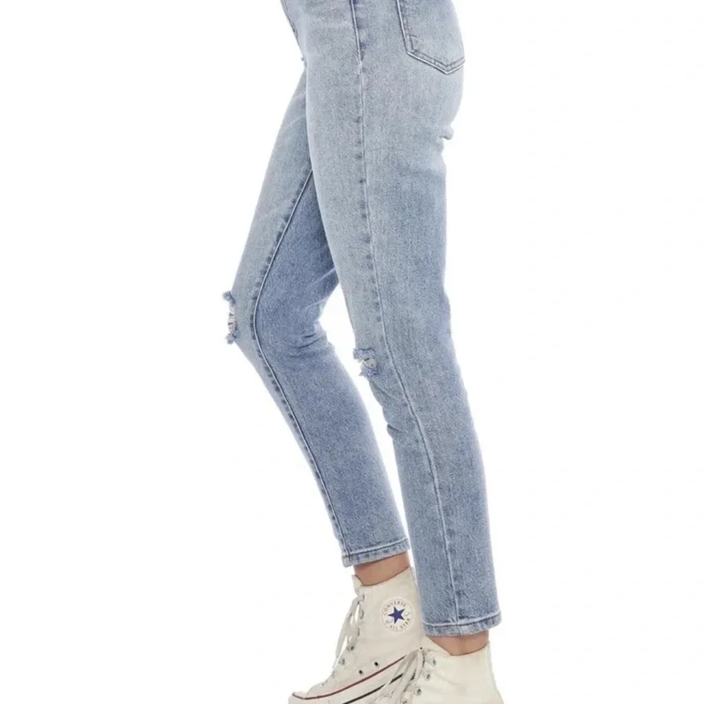 𝅺NWT Ashley Mason Super High Rise Mom Jeans | Size 11 - Picture 14 of 15